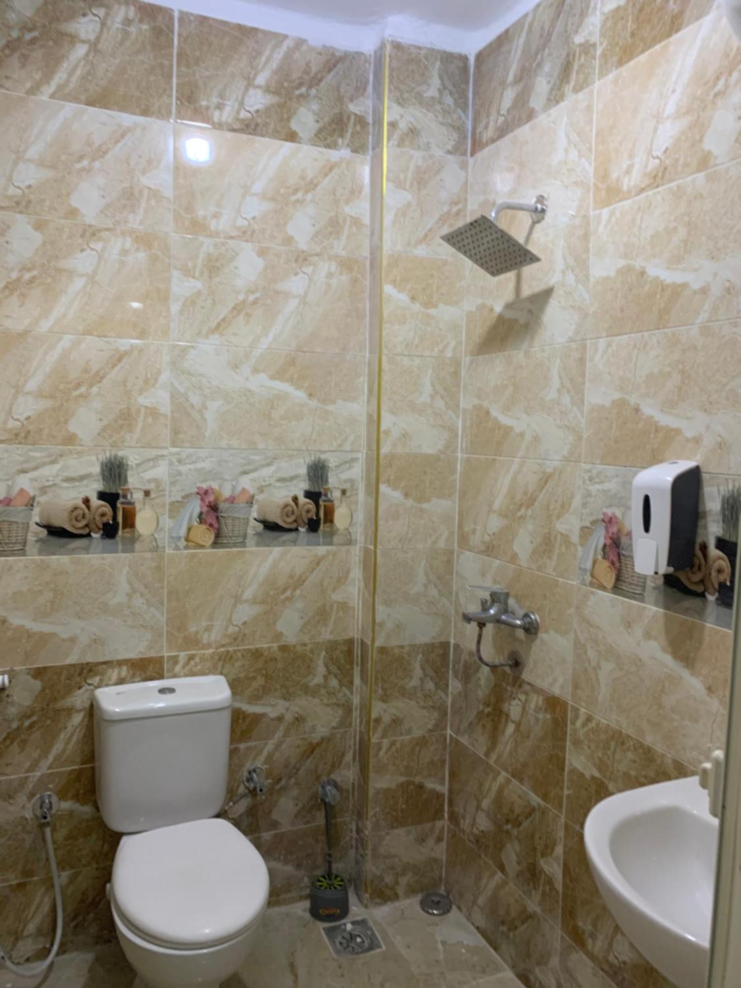 Abo Stait - Pyramid View Homestay Kafrat al Jabal Bagian luar foto